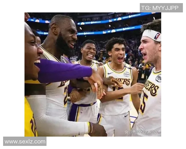 勇士与湖人激战2017年12月赛季精彩回顾与分析