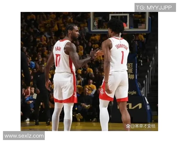 火箭队与雷霆的激烈对决精彩回顾与赛后分析 火箭队与雷霆的激烈对决精彩回顾与赛后分析