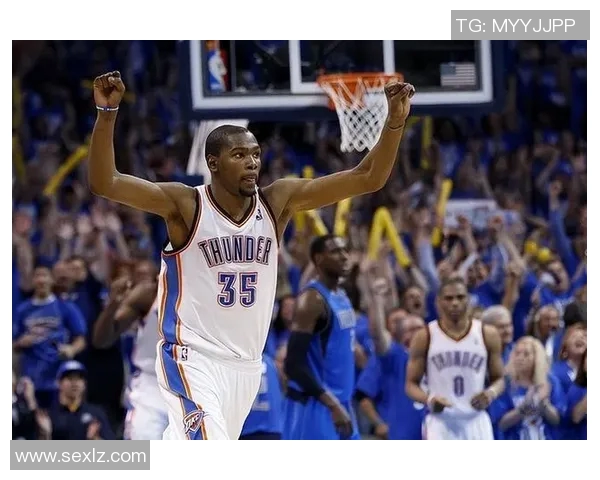 雷霆与小牛首场对决精彩回顾球星表现与战术分析全解析 雷霆与小牛首场对决精彩回顾球星表现与战术分析全解析