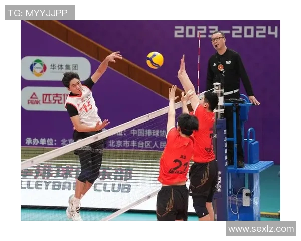 八一男排与北京男排激战正酣谁将赢得这场排球巅峰对决