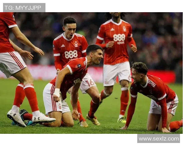 利兹联与维拉激战正酣谁能在英超赛场上笑到最后